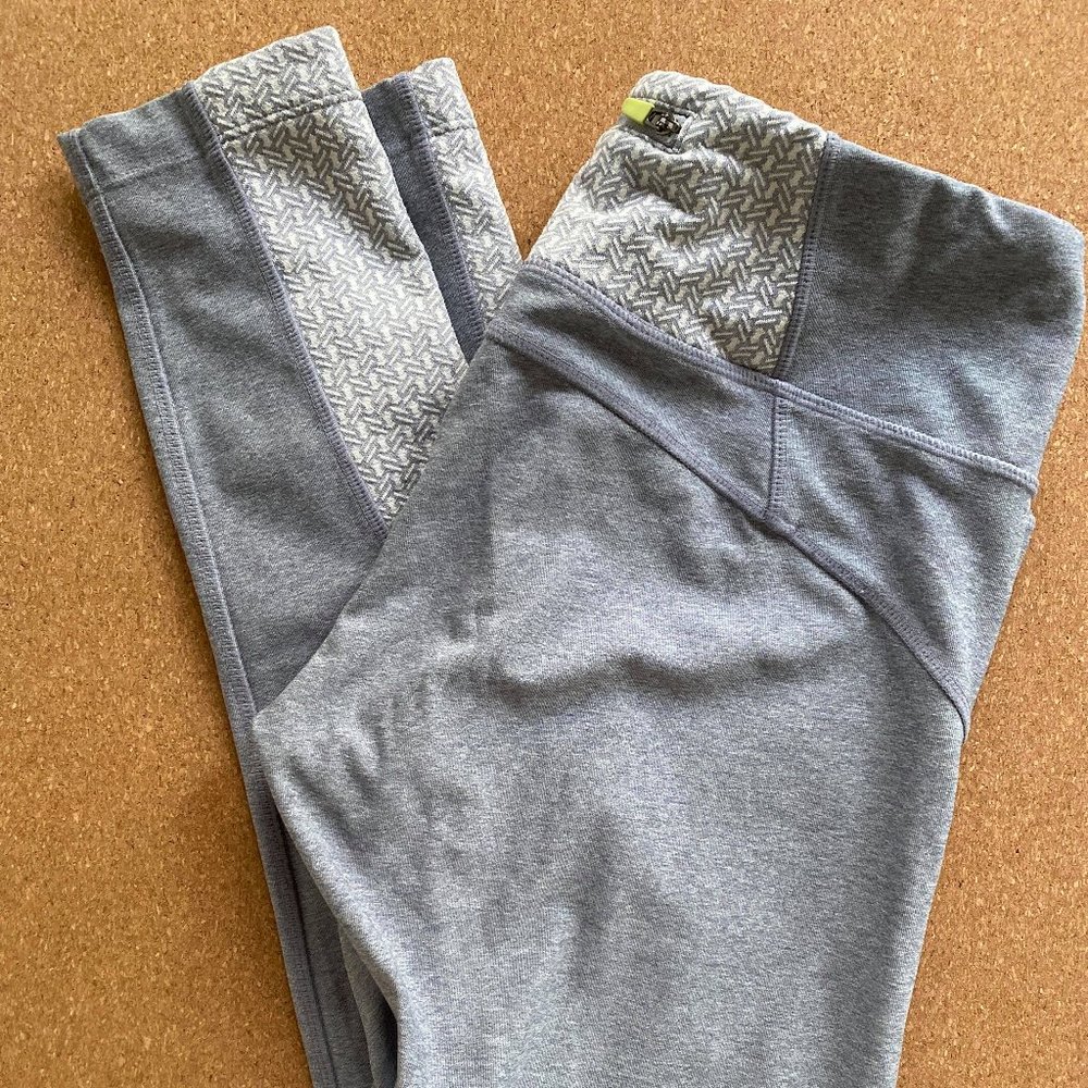Women Light Grey Leggings Workout Pants MEDIUM